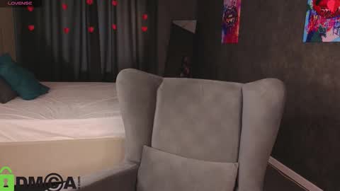 amy_davisss online show from February 19, 8:25 am