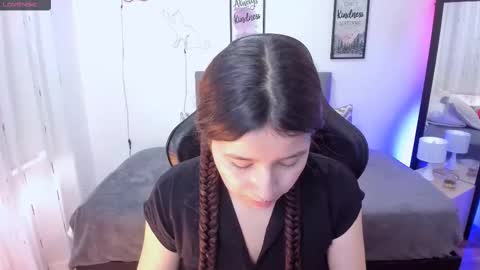 Snapshot of amy_sophiaa chatting on October 8, 1:04 pm Amy sophia 3 online show from October 8, 1:04 pm