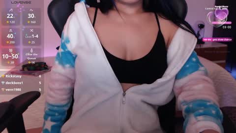 Snapshot of amy_stiward chatting on October 19, 8:44 pm Mia Cristancho online show from October 19, 8:44 pm