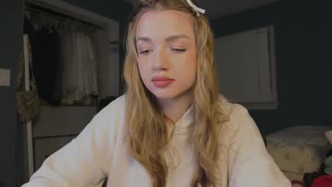 Amy online show from November 12, 6:22 am