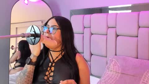 amywhitte_ online show from December 5, 8:43 pm