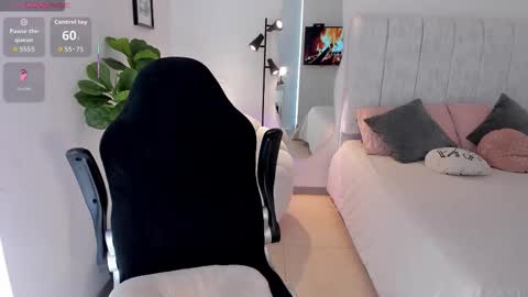    online show from March 11, 7:27 pm