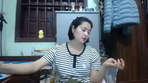 an_naughty online show from April 2, 9:07 am