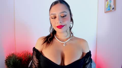 Ana online show from April 6, 9:27 pm