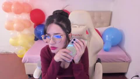 Im anna but you can call me as you want online show from April 11, 10:02 pm