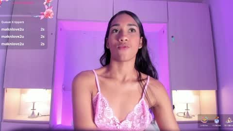 anaacollins_ online show from April 1, 1:41 pm