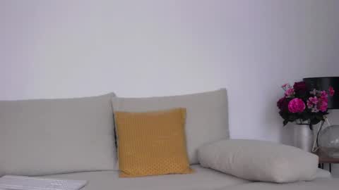 Ana online show from May 9, 3:03 pm
