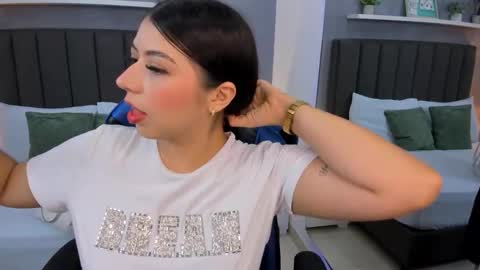 A N A online show from December 20, 8:46 pm