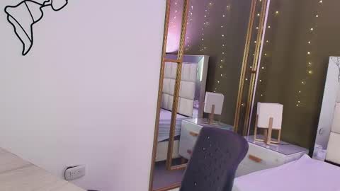 Anahi  online show from September 30, 7:30 pm