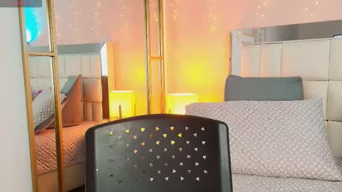 Anahi  online show from January 14, 7:41 pm