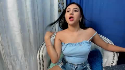 Snapshot of analia18_ chatting on February 13, 12:32 pm analia18  online show from February 13, 12:32 pm