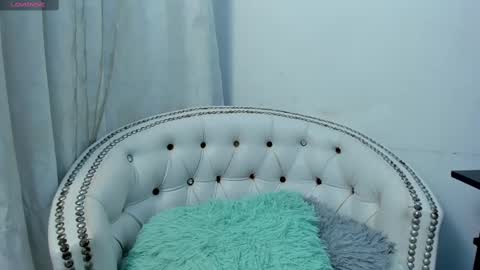 Snapshot of analia18_ chatting on February 21, 1:33 pm analia18  online show from February 21, 1:33 pm