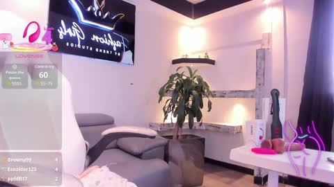 Snapshot of anaruiz1_ chatting on March 12, 10:17 pm ana online show from March 12, 10:17 pm