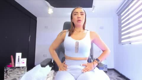 Snapshot of anaruiz1_ chatting on January 26, 12:43 pm ana online show from January 26, 12:43 pm