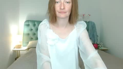Stacy online show from May 31, 10:00 pm