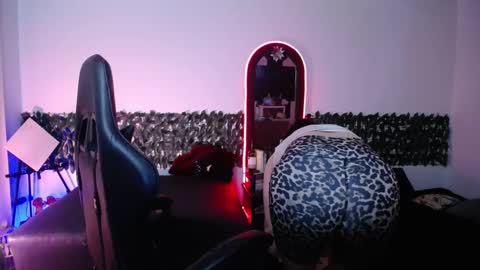 Jennyfer.... but u can say me Anastasia online show from November 20, 5:41 am