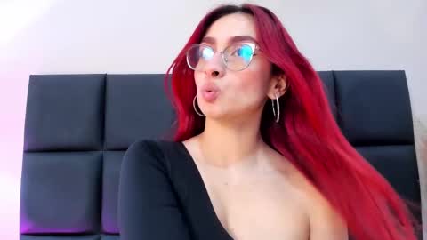 Andra Cyrus online show from November 15, 2:29 pm