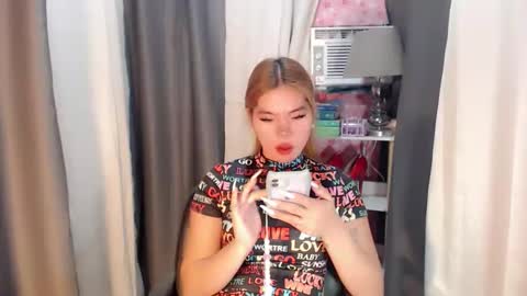 andrea06121998 online show from February 21, 12:06 pm