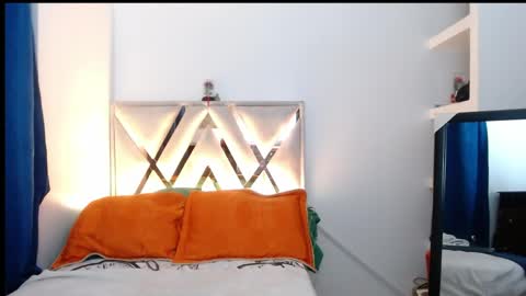 Andrea online show from April 11, 5:24 am