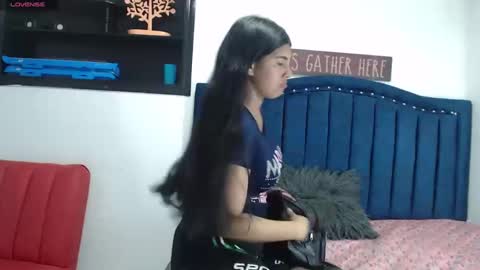 Andreina  online show from December 4, 3:43 pm