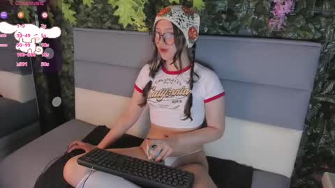   online show from March 11, 8:09 pm