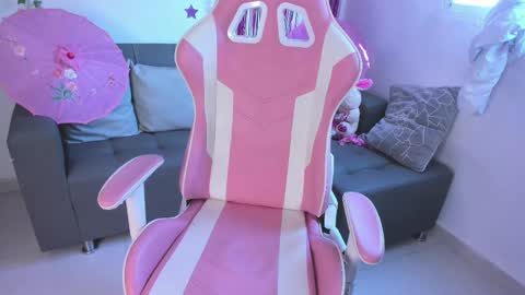          online show from February 13, 2:31 pm