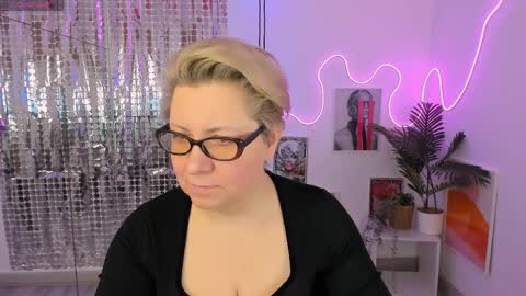 aneli_mira online show from April 2, 1:41 pm