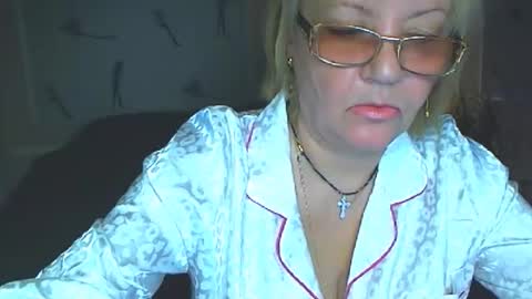 Alinessa online show from April 7, 5:15 pm