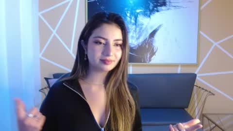 angeel queen  online show from March 30, 1:22 pm