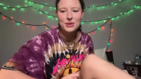 Angela August online show from April 10, 7:53 pm