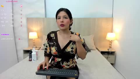 Angela Calderon online show from March 3, 3:38 am