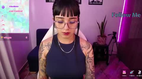 Snapshot of angela_lauren chatting on September 16, 12:29 am Angela online show from September 16, 12:29 am