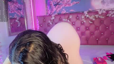 Angela online show from June 1, 7:59 pm