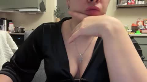 AngelHarly online show from March 1, 7:59 pm