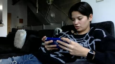 angelia01m online show from April 1, 12:00 am