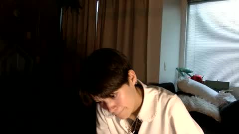 angelia01m online show from March 12, 12:24 am