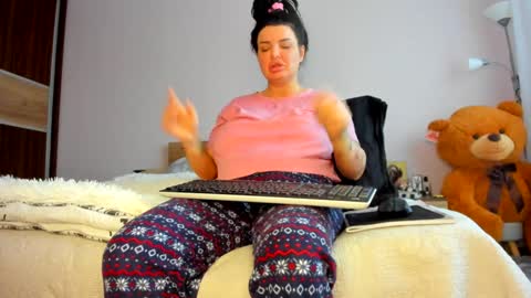 Angelina online show from December 29, 8:11 am