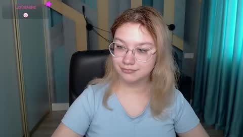 AngelinaLow online show from February 2, 12:15 pm