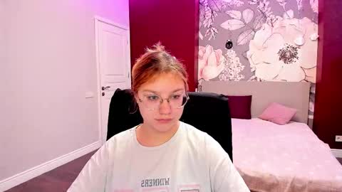 AngelinaLow online show from February 23, 12:26 pm