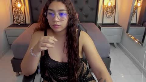 ANGELINE online show from December 19, 9:29 pm