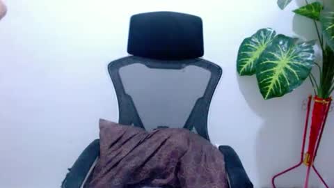 angelyn_slim online show from February 14, 9:55 am