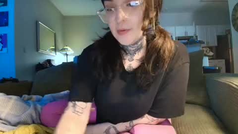 Angie 3 online show from June 9, 9:14 pm