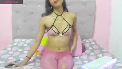 Snapshot of aniaross18 chatting on March 4, 10:49 pm aniaross18 online show from March 4, 10:49 pm
