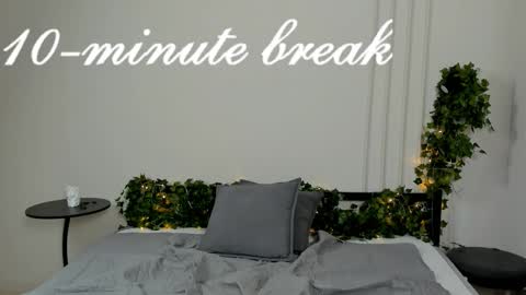 Anika online show from February 8, 4:00 pm