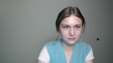 Snapshot of anisiaaa_lovesyou chatting on September 20, 8:07 pm Anisia online show from September 20, 8:07 pm