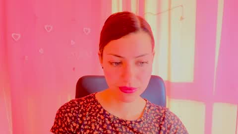 Anni online show from April 7, 3:58 pm