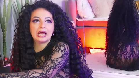 anissia teaser online show from December 16, 6:08 am