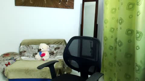 Anita Zarova online show from December 21, 8:00 pm