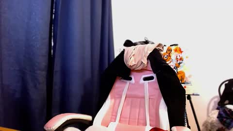 Ann online show from February 24, 12:15 pm