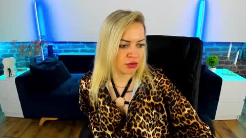 anna_snow9 online show from September 23, 12:14 pm